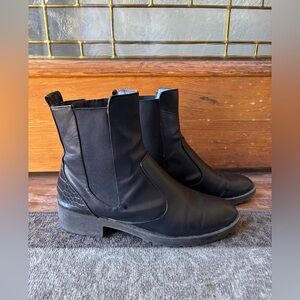 Shoedazzle Black Eleanor Lug Sole Bootie - Size 8